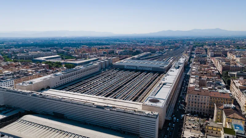Luchtfoto van station Roma Termini en de spoorlijnen