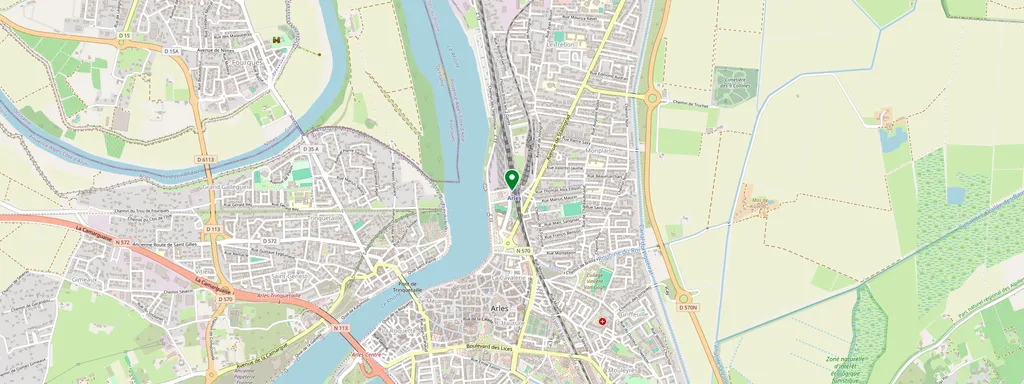 Map showing the location of Arles